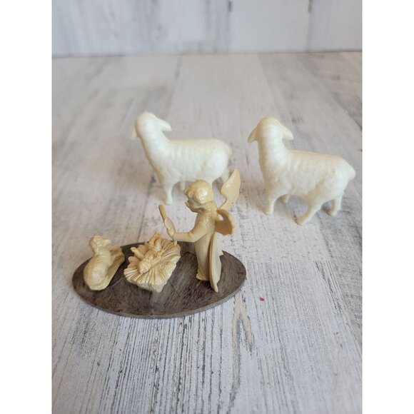Vintage Angel Jesus nativity scene sheep set Xmas decor - Picture 5 of 7
